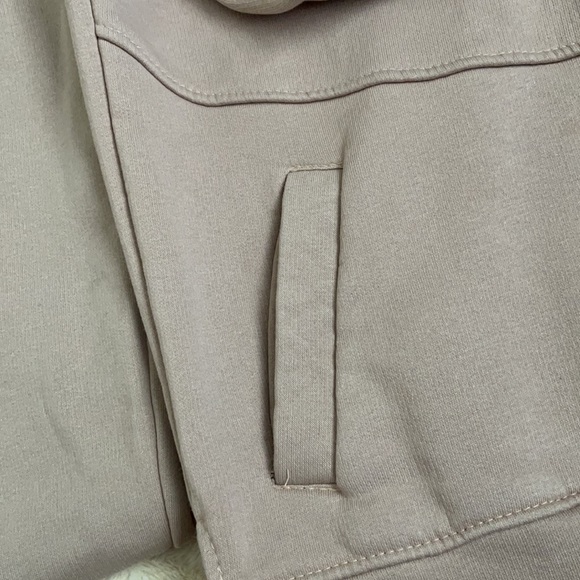 Women’s sweater and sweatpants set - Picture 3 of 4